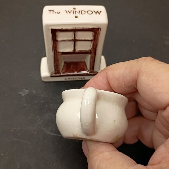 VTG Arizona Ceramic "The Window The Pot" Salt Pepper Shakers Unique Collectable - Picture 14 of 16